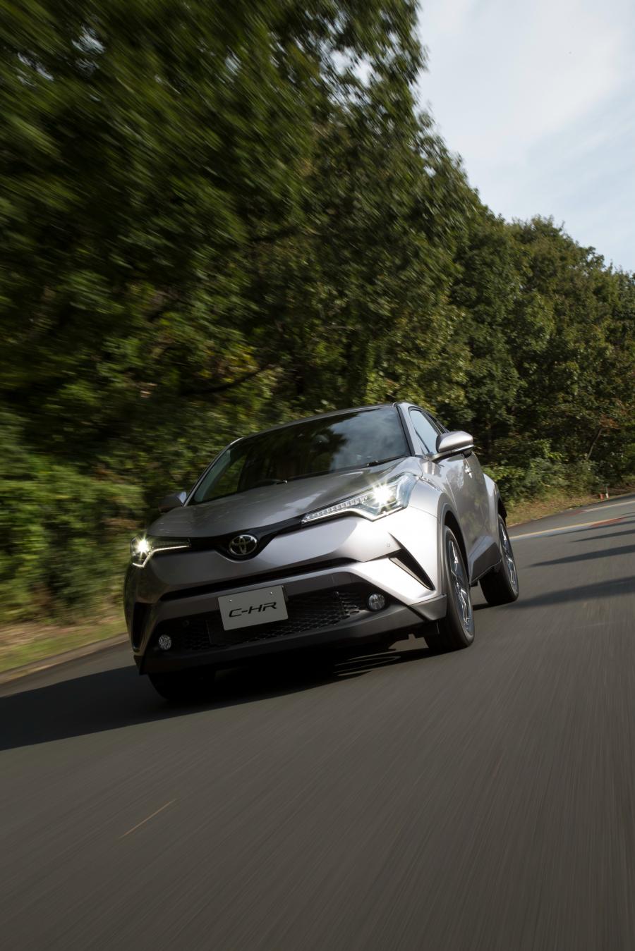  Toyota C-HR 2016 года  (JP) (фото 15 из 18)